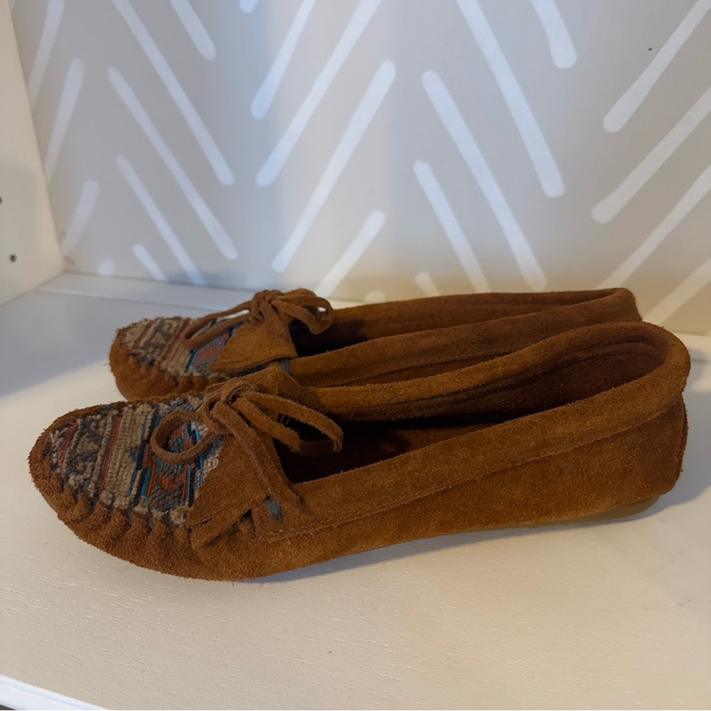 Minnetonka Moccasins Women’s size 9 Mint Condition!